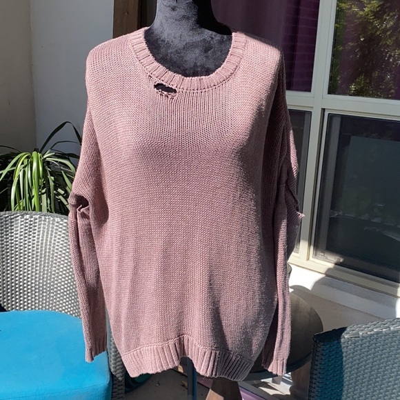 Lilyful taupe brown tan over-sized distressed sweater size Small but fits M/L - Picture 5 of 8